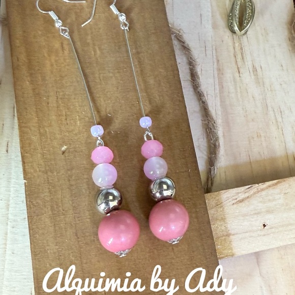 Gradient Pink and Silver Dangle Earrings - Picture 2 of 3